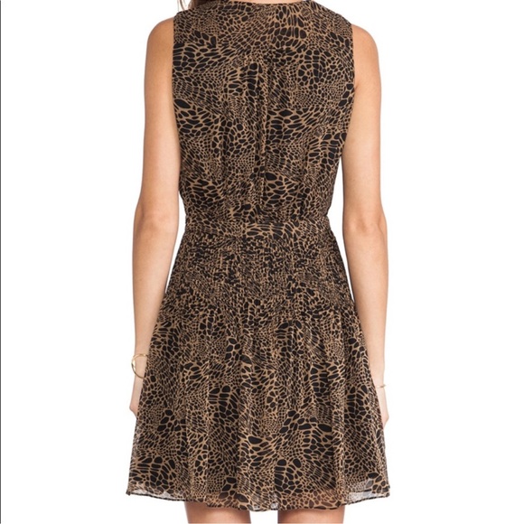 DVF Zaeta Silk Chiffon Pleated Animal Dress - Picture 9 of 15